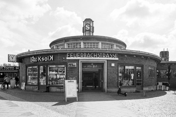 Bahnhof Feuerbachstraße / Berlin / 1933 / Richard Brademann