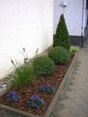 Gartenpflege Franke - Ihr Landschaftsgaertner für Stein- und Kieswege und Steingarten in Nidda, Hungen, Lich, Buedingen, Bad Vilbel, Butzbach, Altenstadt, Bad Vilbel und Wölfersheim