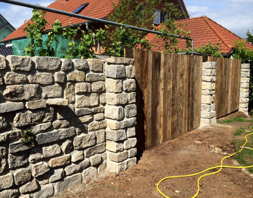 Gartenpflege Franke - Ihr Landschaftsgaertner für antike Holzzaeune und Terrassendielen aus Holz in Nidda, Hungen, Lich, Buedingen, Bad Vilbel, Butzbach, Altenstadt, Bad Vilbel und Wölfersheim