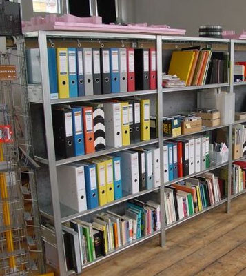 HI-Regalsystem mit Zubehör, Laden, Türen, Seitengitter, Fachtrenner, Fachteiler, Türe versperrbar für Regale - www.lagerconsulting.at