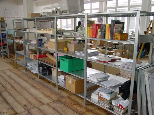 Büroregale - Archivregale - Verzinkte Regale ohne störende Kreuze hinten am Regal. Mitten im Raum aufstellbar - für Büro - lagerconsulting.at