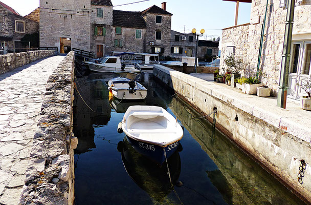 Kaštel Gomilica