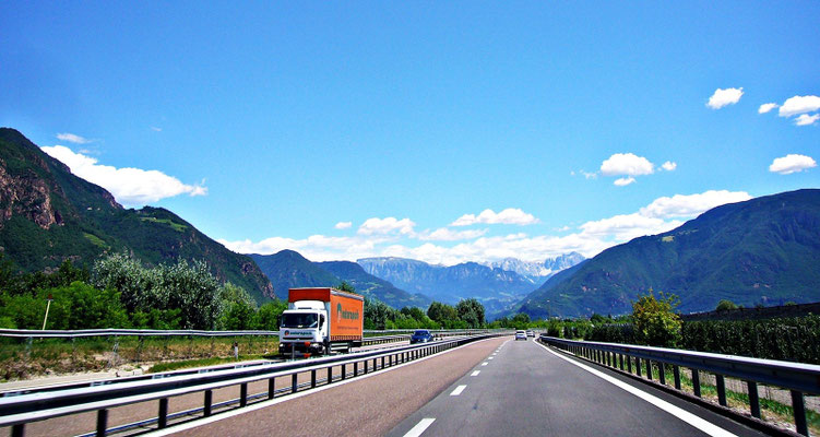 Auf der Autobahn Richtung Bozen