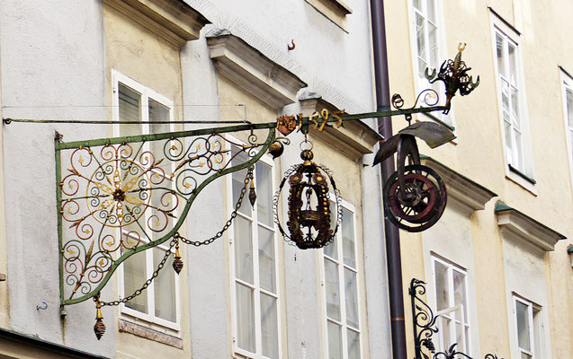 Nasenschild in Salzburg