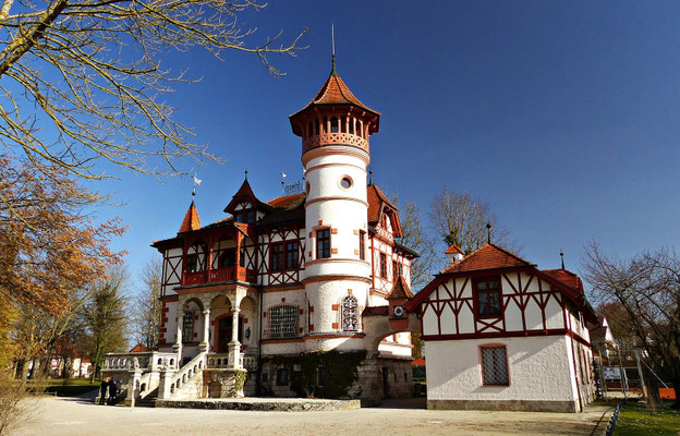 Das Kurparkschlösschen in Herrsching am Ammersee