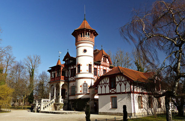 Das Kurparkschlösschen in Herrsching am Ammersee