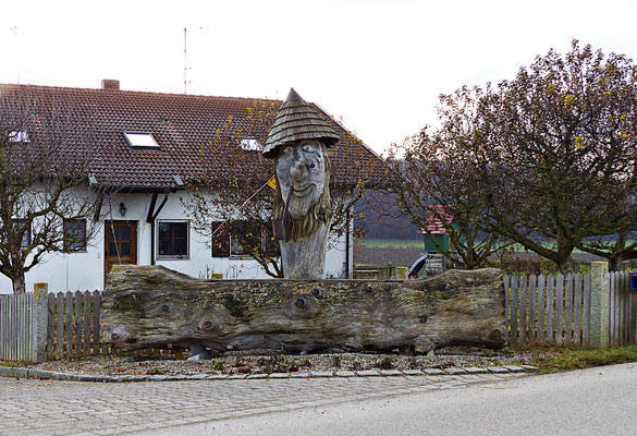 Holzschnitzkunst beim Wörthsee