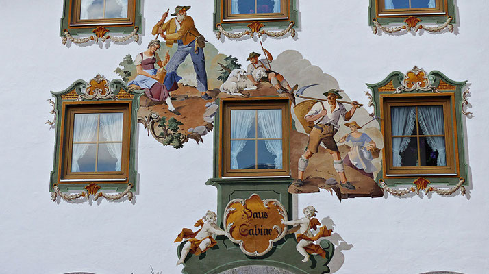 Lüftlmalereien von der Familie Pfeffer