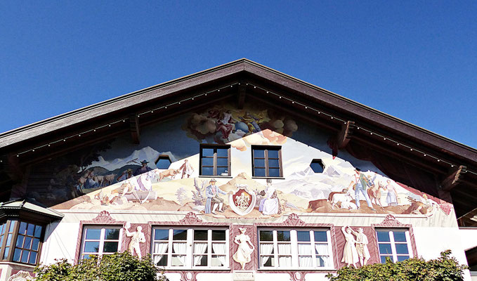 Lüftlmalereien von der Familie Pfeffer