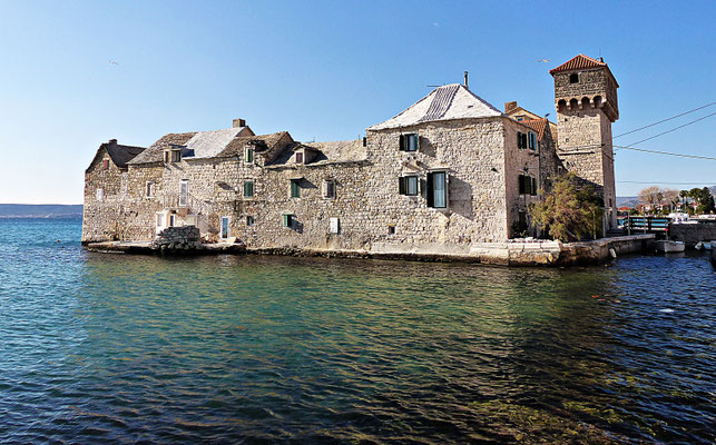 Kaštel Gomilica