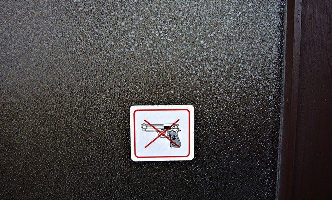 Schild an Gaststätte