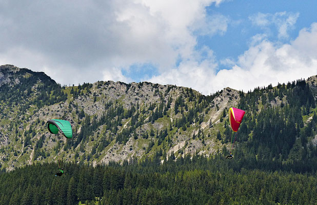 Gleitschirmflieger in Tirol