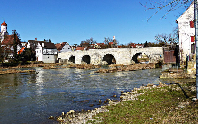 Wörnitzbrücke in Harburg