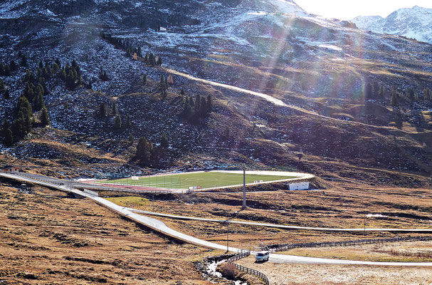Der Fußballplatz