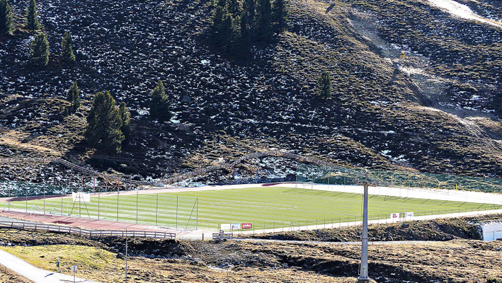 Der Fußballplatz von Kühtai auf über 2000 Meter höhe.