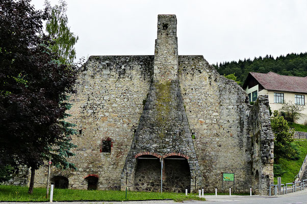 Alte Mauer in Dvor
