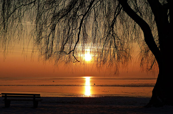 Winterlicher Sonnenuntergang beim Ammersee