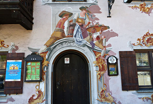 Lüftlmalereien von der Familie Pfeffer