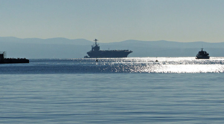 Flugzeugträger USS Truman vor Split