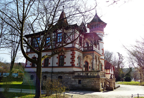 Das Kurparkschlösschen in Herrsching am Ammersee