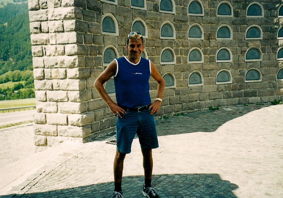 Beim Kriegerdenkmal vor 10 Jahren