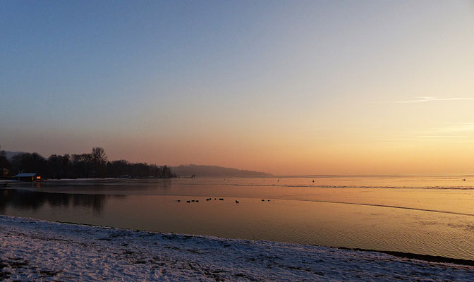 Winterlicher Sonnenuntergang beim Ammersee
