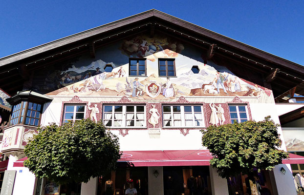 Lüftlmalereien von der Familie Pfeffer