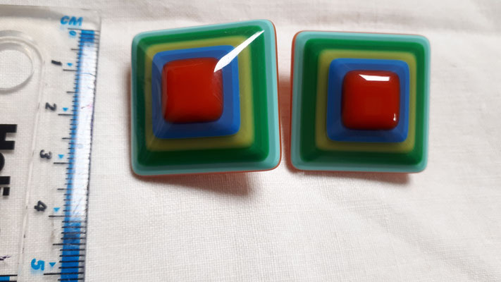 Square, domed celulose acetate clip earrings....turquoise, orange, green, yellow. €78