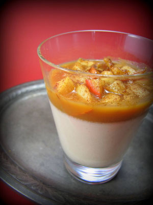 Weihnachten im Glas! Bratapfel Panna Cotta