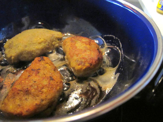 Kochbananen Empanadas in Fett braten