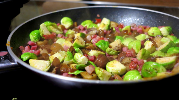 Kürbissuppe mit Maronen und Speckwürfel
