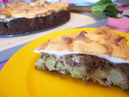 Paleo und glutenfrei - Rhabarberkuchen mit Baiserhaube