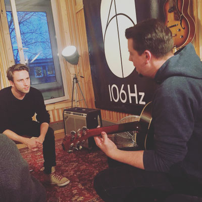 Kleine Jamsession mit Clueso 