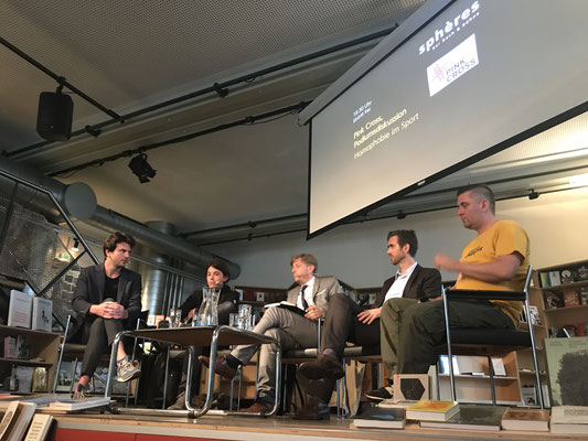 Podium zum Thema "Homosexualität im Sport", durchgeführt von Pink Cross im Rahmen der Zürich Pride