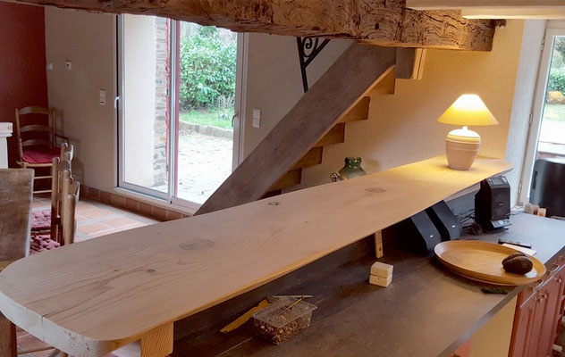 Table de BAR Planche brute de cèdre