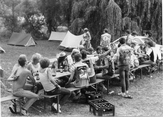 Der Campingplatz direkt an der Donau, Straubing 1984.