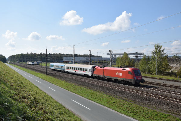 D 158 (Zagreb–Graz) ist einer der kürzesten Schnellzüge auf österreichischen Schienen. Hier am 21.09.2024 bei Kalsdorf.