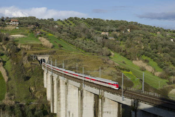 Kalabrien 2012: Ohne dieses Foto vom Pendolino ...