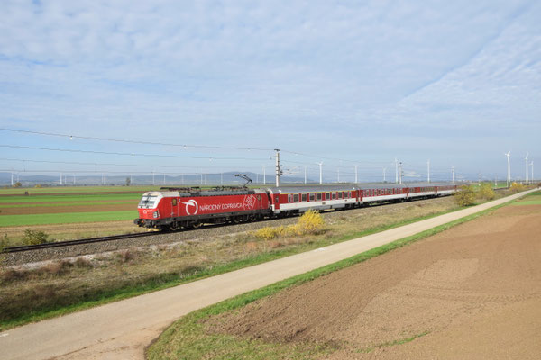 Abschied vom IC 44 Kosice–Wien. Künftig muss man umsteigen und ist wesentlich länger unterwegs. Pama, 28.10.2024.