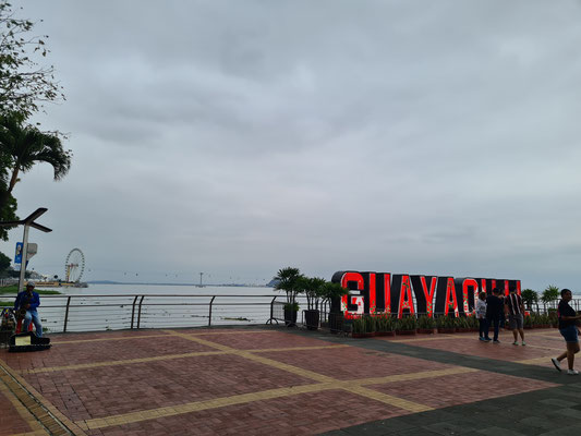 Obligatorischer, bunter Schriftzug einer jeden, Spanischsprachigen Stadt am Malecón