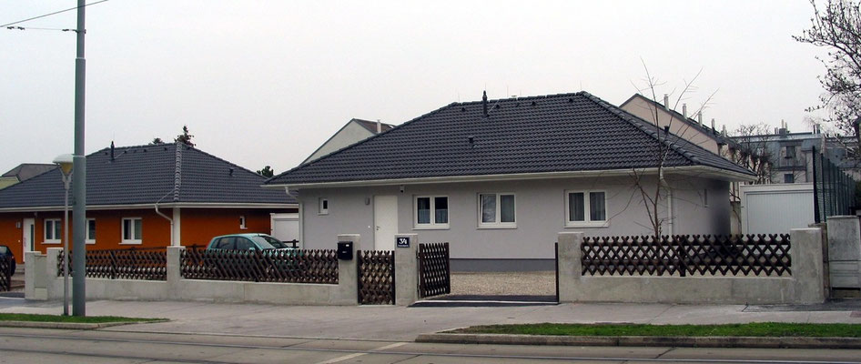 Jägerzaun auf Mauer zeitlos schön