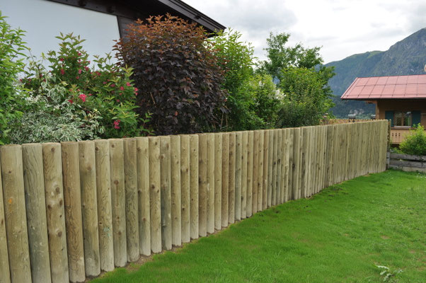 Holz im Garten