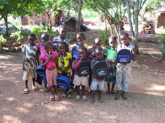 Unsere Schulkinder in Msumarini/Kenya