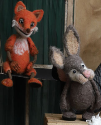 Meisterdetektive Fuchs und Hase Schnüffelnase aus "Der Rollschuhdieb". Foto: Katharina Lepik