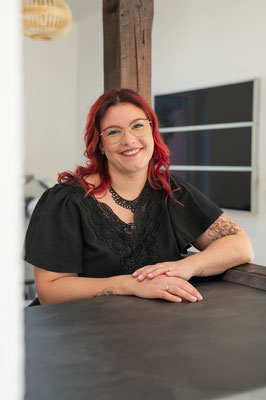 Selbständige Friseurmeisterin eröffnet ihren eigenen Salon - Natürliche Business- und Personal Brandfotografie - Birgit Marzy Photographie, Neu-Anspach