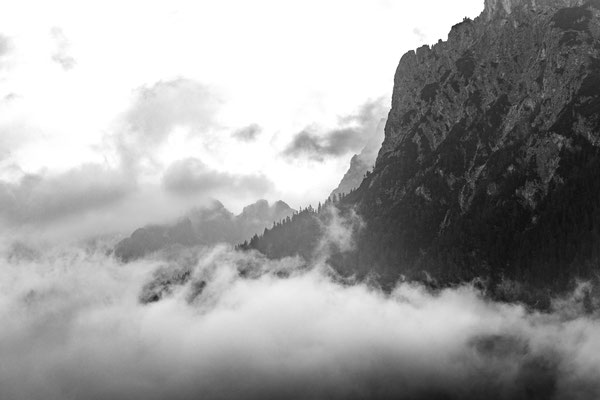 Karwendelgebirge in Schwarzweiß