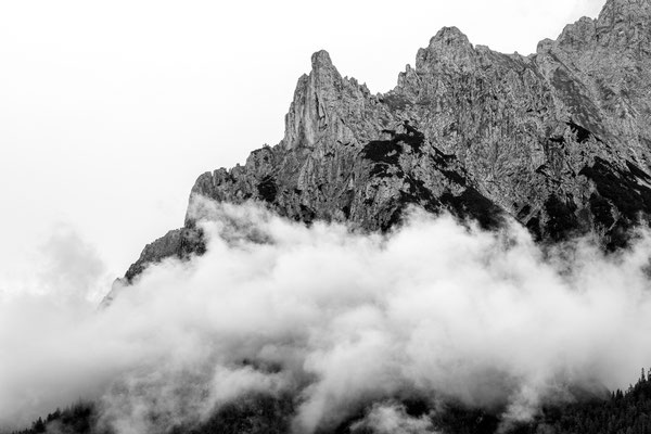 Karwendelgebirge in Schwarzweiß