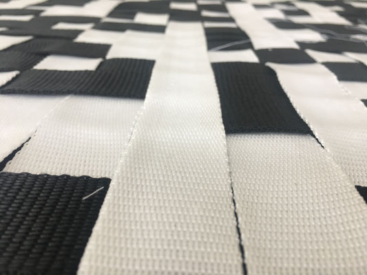 beategärtner|2019|warten auf...|Gurtband|ca. 110x110 cm 