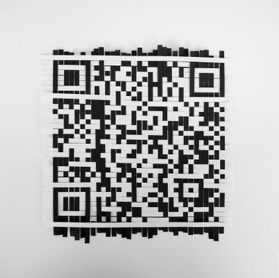 beategärtner|2019|Aus der Serie Poesie des Alltags: Smartphone|Papierstreifen|ca. 20x20 cm 