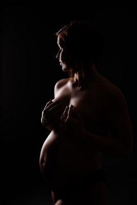 Glam, Masterclass, Maternity, Schwangerschaft, Fotoshooting, Babybauch, zeitlos, Gummersbach, NRW, Oberbergischer Kreis